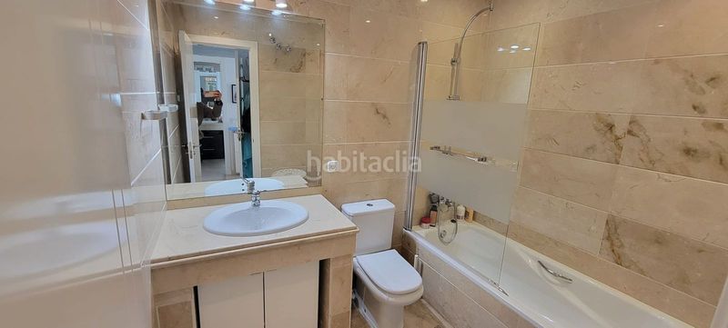 Foto e9e9a6d1-06fa-4bb8-9d69-5da0cb315d42. Apartament amb aparcament piscina a Aloha Marbella