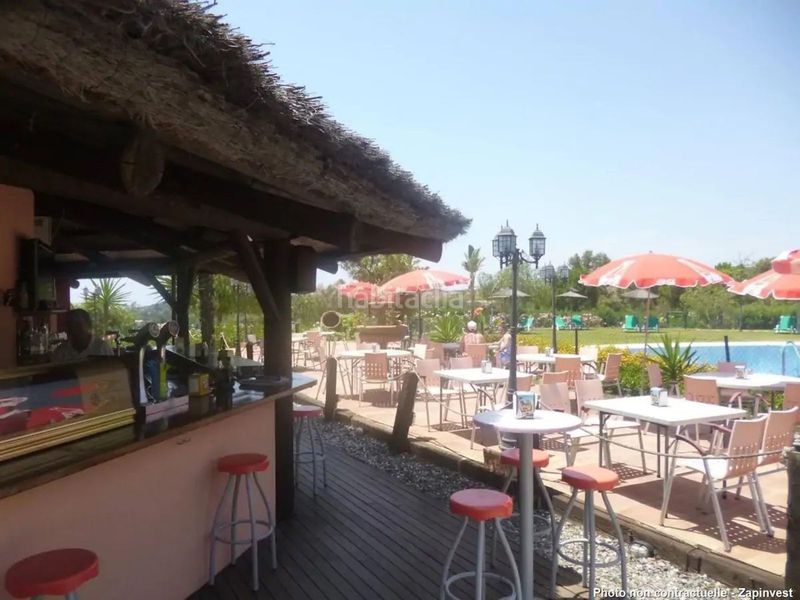 Foto 30d3ca88-9156-4912-abea-730d5a3e551e. Casa amb aparcament piscina a Los Flamingos Benahavís