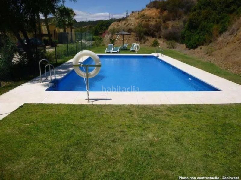 Foto 10883f8f-f5ce-42b9-aa14-2e67f2bff062. Apartament amb aparcament piscina a Los Flamingos Benahavís