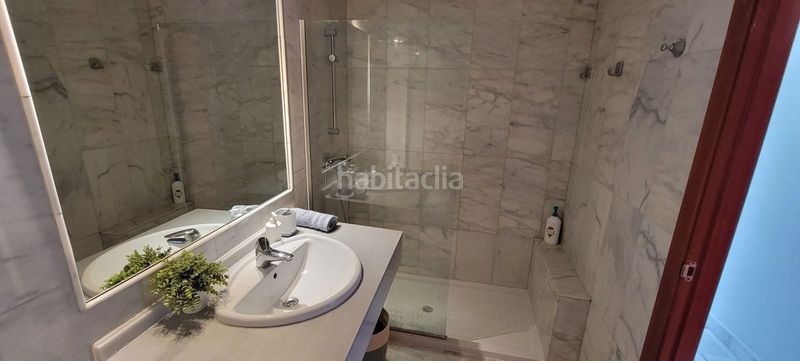 Foto 8d96cf61-f566-471f-9c96-e8e19b119a5c. Apartament amb aparcament piscina a Los Flamingos Benahavís