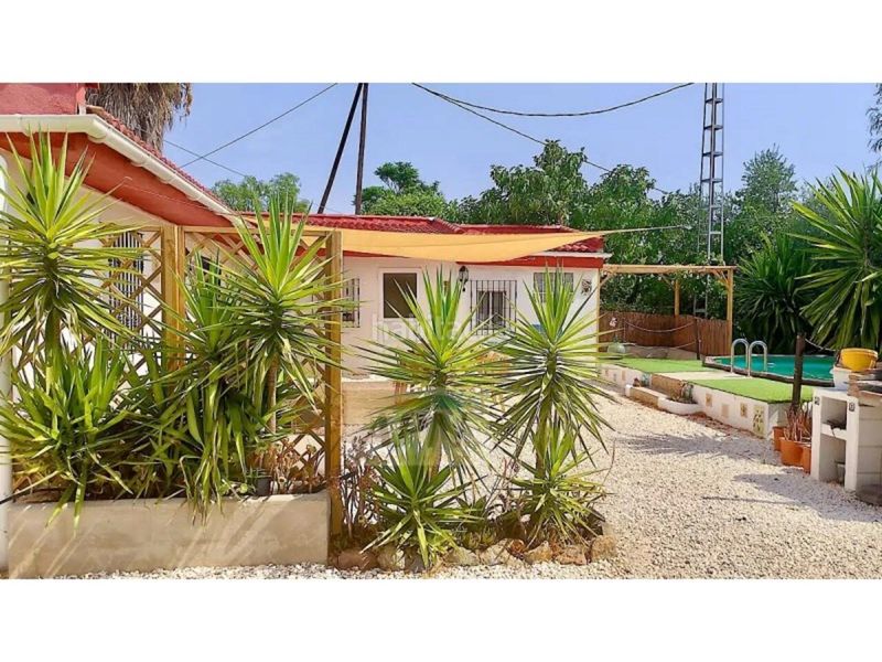 Foto 1d49a7b8-c12e-4ce8-8fc6-53d5279ec0e7. Masia a Álora