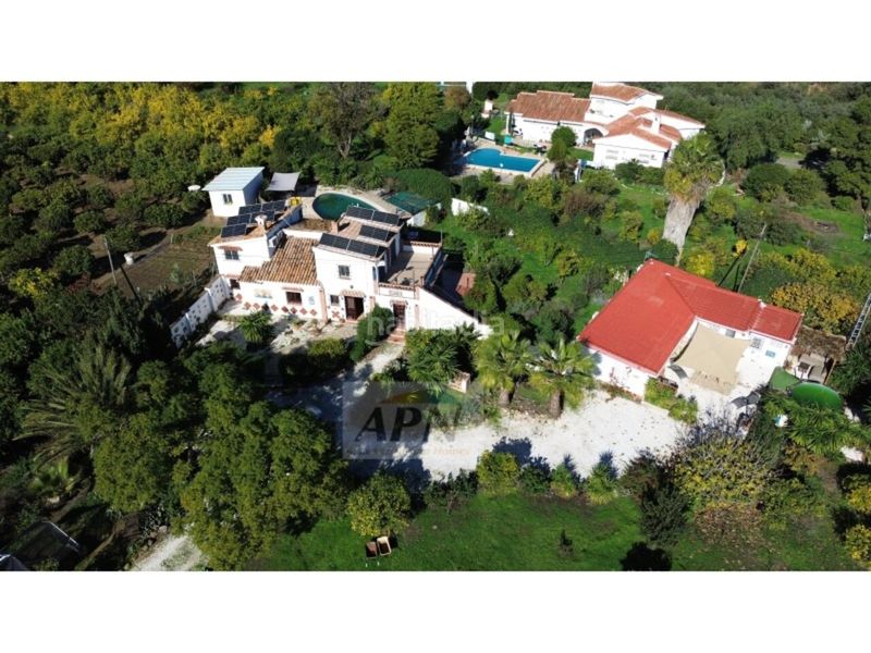 Foto 53a7fc32-68fa-4ef0-98a2-443b0fd41532. Masia a Álora