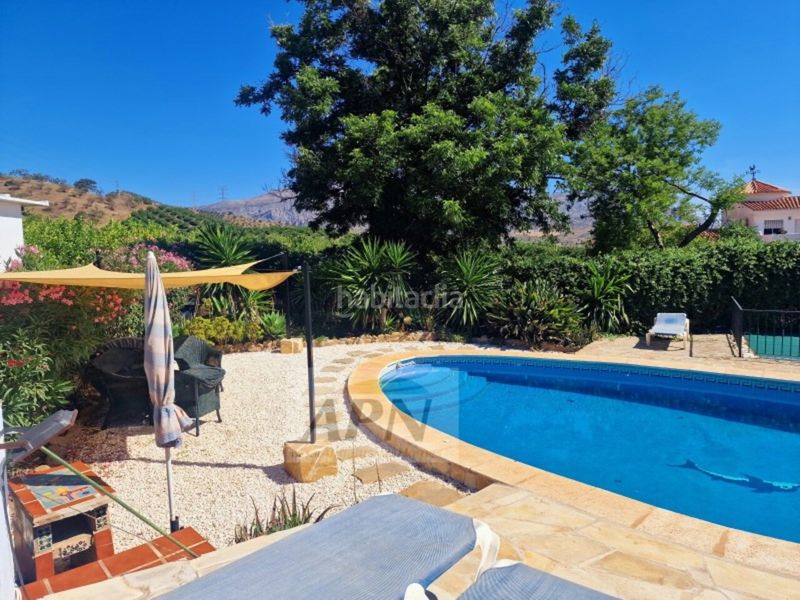 Foto 686d0378-ff03-4f12-9bc1-ab5d05066d1b. Masia a Álora