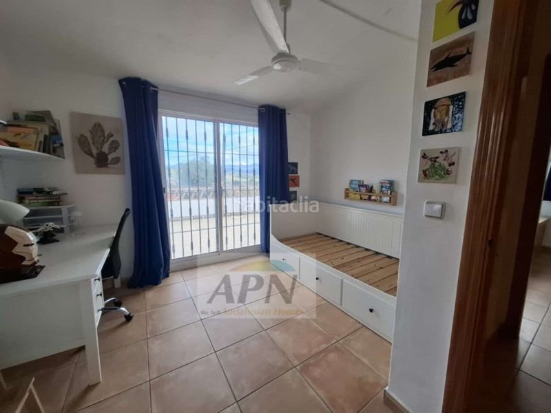 Foto f20ad148-40d8-4122-ac8e-d93a3215f630. Masia a Álora