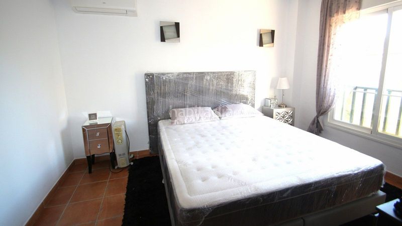 Foto 54281f1e-6987-4779-be38-4e7a01a87b0d. Casa amb aparcament a Los Pacos Fuengirola