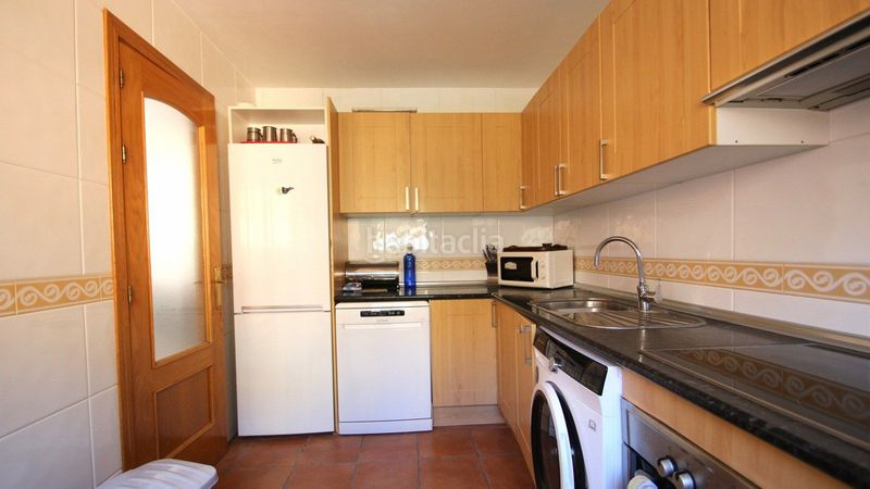Foto b1c5cf48-ec9c-4d41-91d2-48860c27e039. Casa amb aparcament a Los Pacos Fuengirola