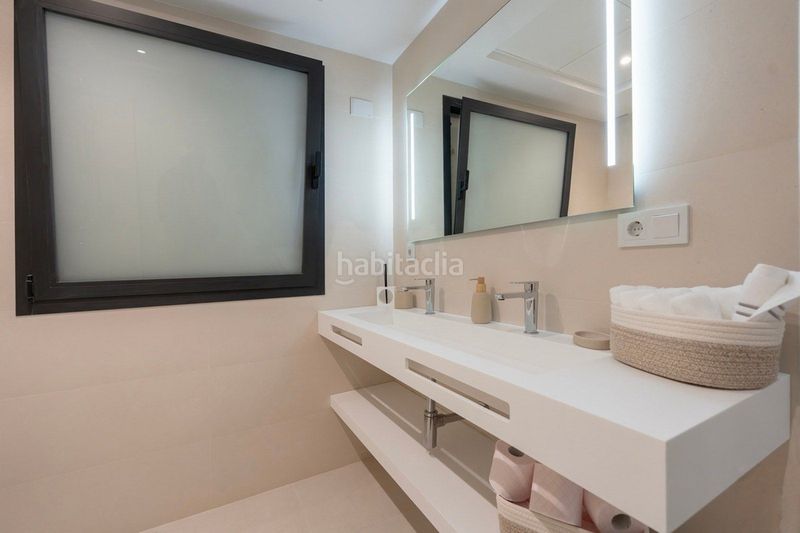 Foto 471706db-59b3-420a-a11e-cd6880f4e8cc. Apartamento en Las Lomas de Río Verde Marbella