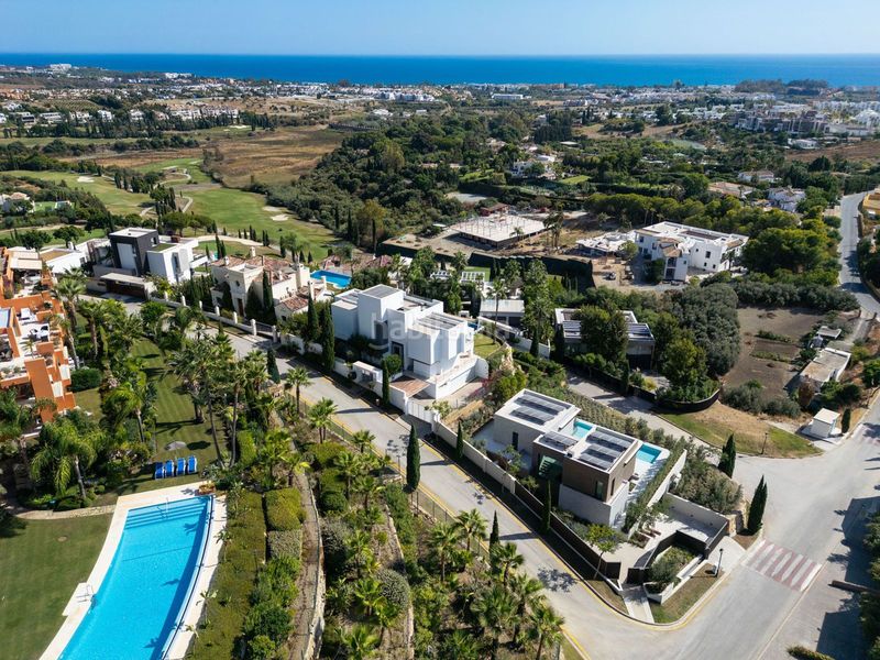 Foto de21cf15-7a42-46c1-8aac-7acf21dc3666. Casa amb piscina a Los Flamingos Benahavís