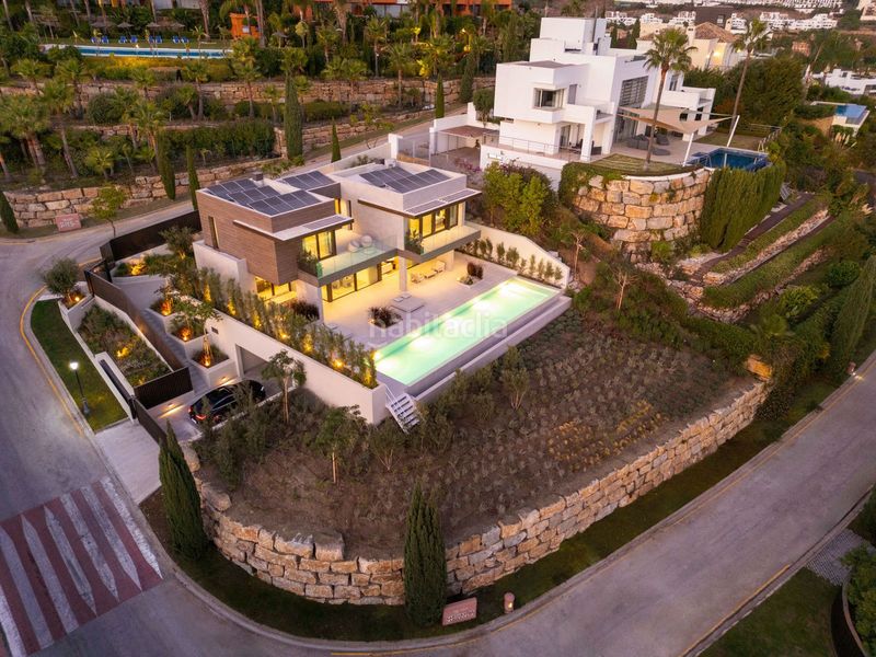 Foto fe267f51-05a4-4459-81a0-f0239845cd54. Casa amb piscina a Los Flamingos Benahavís