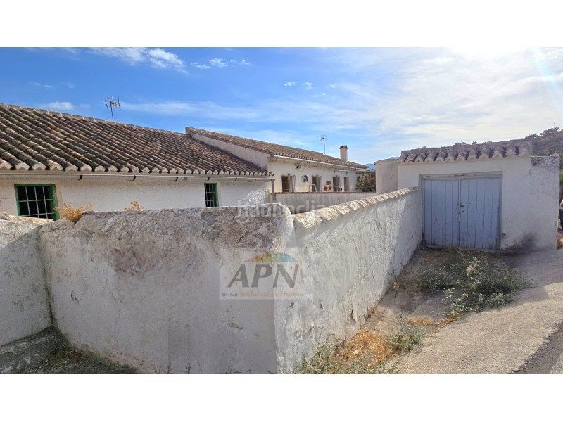 Foto 5bd8fc87-0d8e-4d45-b16d-91bacba661b2. Masia a Álora