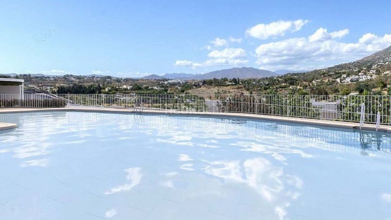 Foto 93ba2b7f-985c-46bc-bea0-a0e0f2aaae87. Apartament amb aparcament piscina a campo de Mijas Mijas