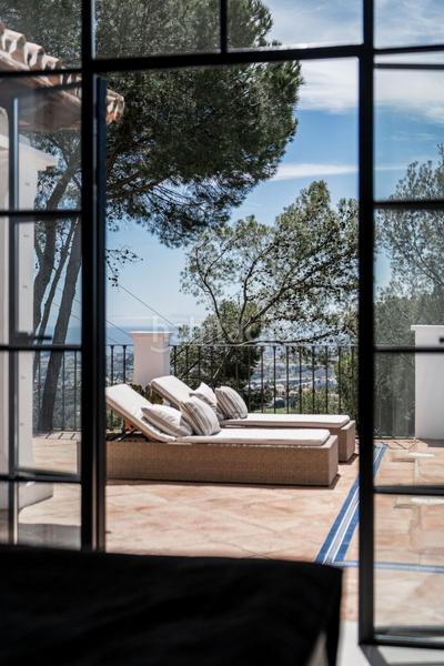 Foto 092c705a-b64d-46dd-8856-6eabc7034a4f. Chalet with heating pool in Divina Pastora Marbella