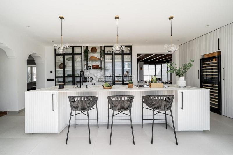 Foto 128d244c-e431-4cb9-a336-ad9757ff716e. Chalet en Divina Pastora Marbella