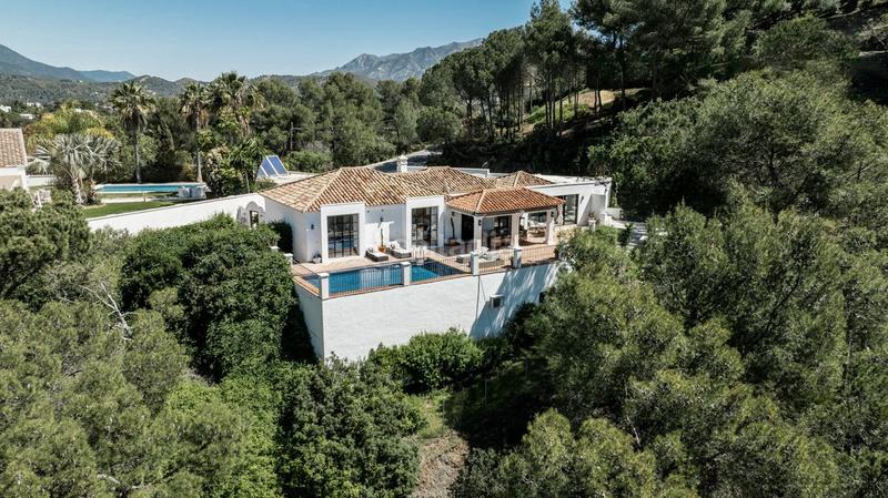 Foto a45bc7e0-29b9-4185-baea-9a670da1eea5. Chalet en Divina Pastora Marbella
