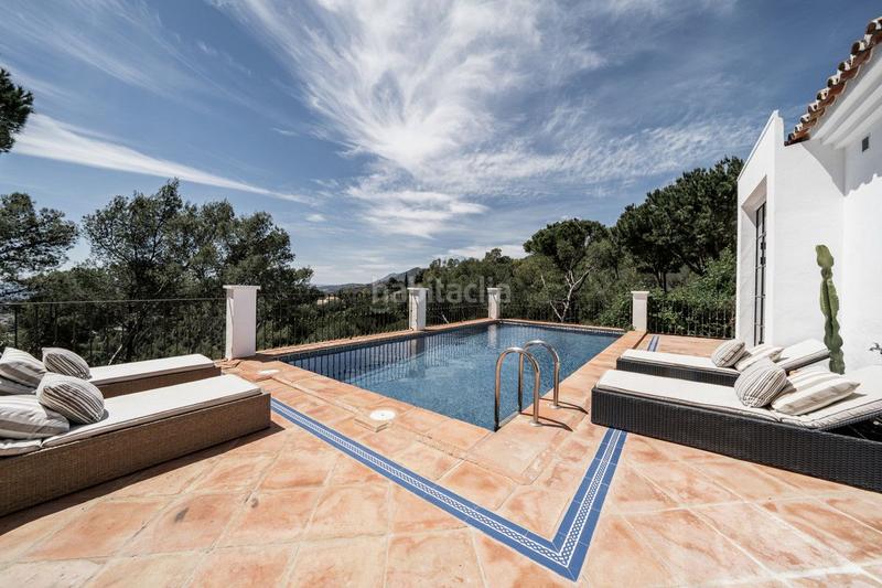 Foto f8fc4d4c-5e8d-4800-96c1-003ab0ab0090. Chalet en Divina Pastora Marbella