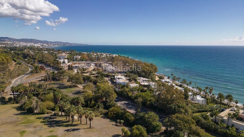 Foto 18ef4157-3410-4569-9a19-26d6dfb2f19d. Casa amb aparcament piscina a Las Lomas de Río Verde Marbella