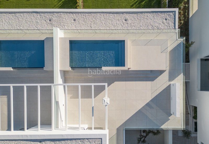 Foto 42a40dfa-d590-4332-8091-cccf3bf62527. Casa amb aparcament piscina a Las Lomas de Río Verde Marbella