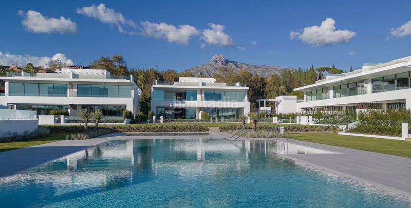 Foto 79477a24-ee82-4710-9f20-8b65572d0e5a. Casa amb aparcament piscina a Las Lomas de Río Verde Marbella