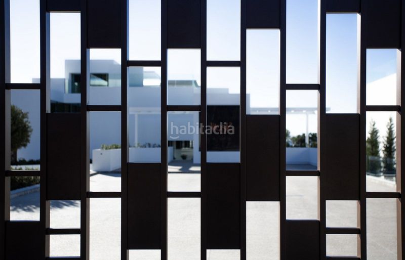 Foto e260dcb3-69a4-4806-99c7-3c0ae4fb121d. Casa amb aparcament piscina a Las Lomas de Río Verde Marbella