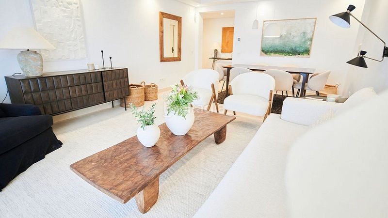Foto df12461d-545b-4093-b808-7285f8f87894. Apartament amb aparcament a Las Lomas de Río Verde Marbella