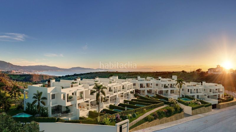 Foto c1458d3d-3e40-41a9-b32e-7100e5a6dc30. Casa adossada amb aparcament piscina a Manilva pueblo Manilva