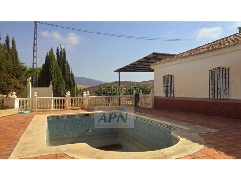 Foto fbc22b4d-2eb1-4194-9b89-a9437d549269. Masia a Álora
