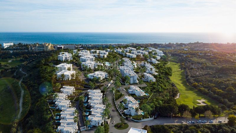 Foto 2ca6fcb0-10ee-4ef5-8703-b1c6c80e9f49. Apartament amb aparcament piscina a bahía de Marbella Marbella