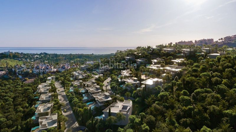 Foto 2766fdf9-05a7-4249-ab08-8c58de47ff70. Casa amb aparcament piscina a El Velerín Estepona