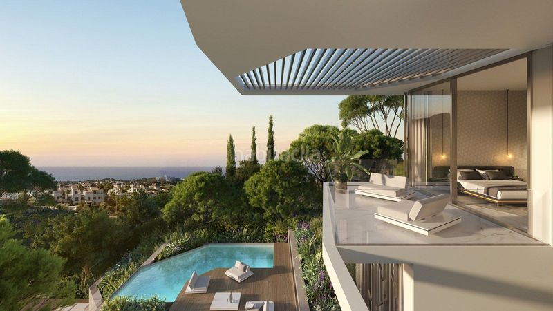 Foto ae8f614f-5e7f-4074-a229-f630f4739814. Casa amb aparcament piscina a El Velerín Estepona