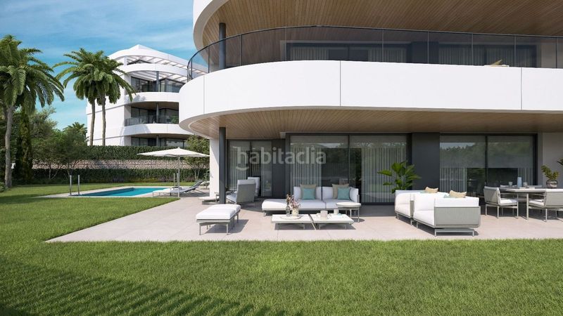 Foto ca9f3c59-ddf9-4de9-b793-e00d1850cc79. Apartament amb aparcament piscina a Las Lomas de Río Verde Marbella