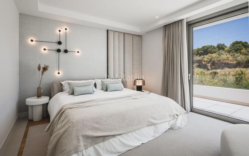 Foto f7951713-56ab-49dd-9866-e0c5b046bdf8. Chalet avec piscine dans Paraiso - Barronal Estepona