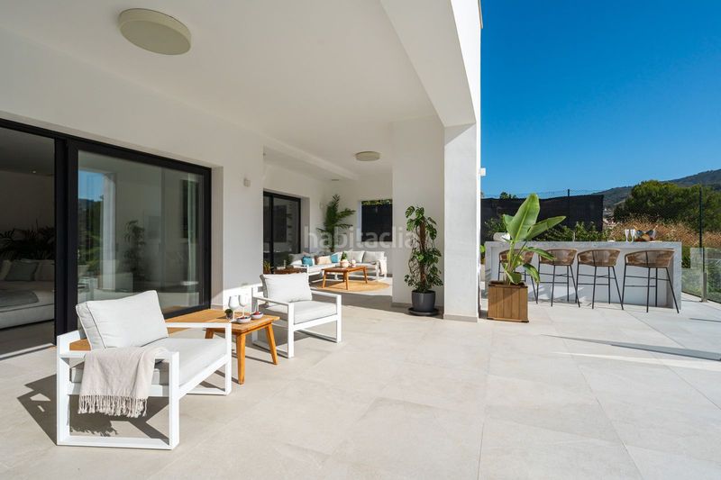 Foto 4f9d5da4-5ab0-4e8c-9681-dcc57050abc8. Casa amb aparcament piscina a Elviria Marbella