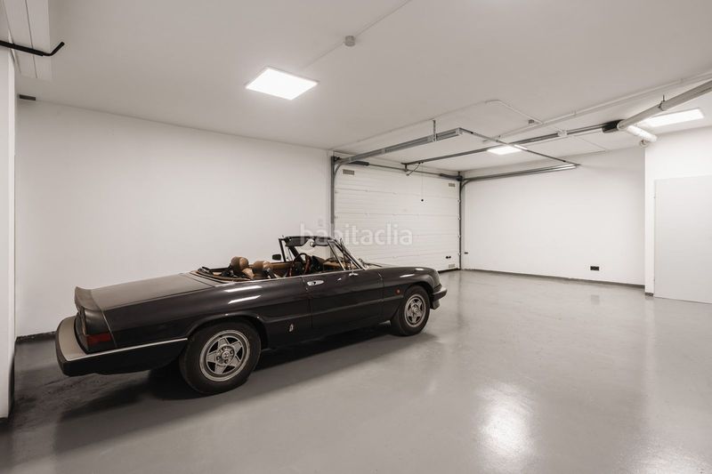 Foto f36e3032-8bca-4b54-bdda-c58c33cda5d9. Casa amb aparcament piscina a Elviria Marbella