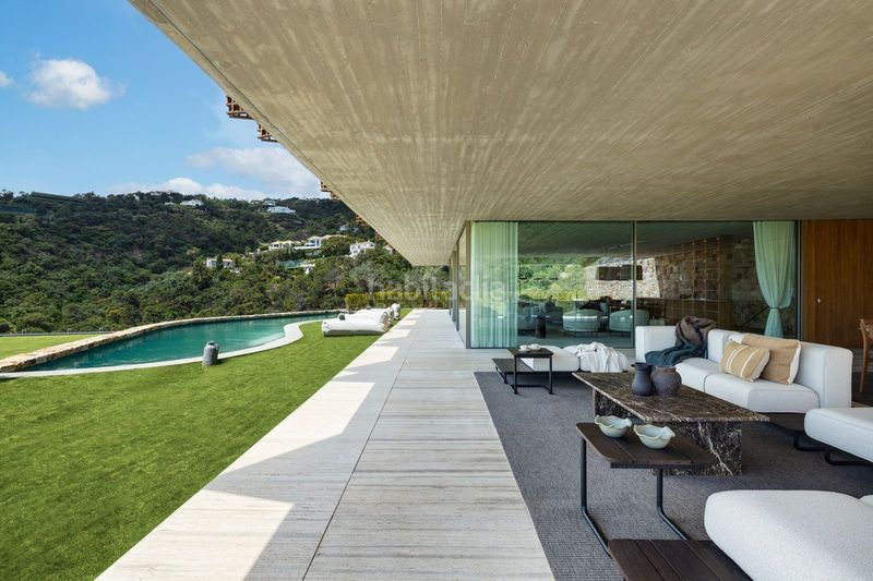 Foto 5116bd8b-2e11-4265-ab4a-62d48118ebc9. Casa amb aparcament piscina a La Zagaleta Benahavís