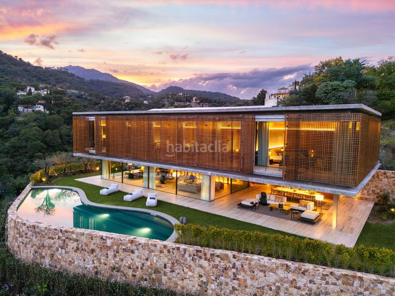 Foto 54d57e16-5d13-424a-a2a4-bc22768e0efe. Casa amb aparcament piscina a La Zagaleta Benahavís