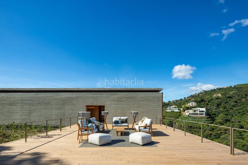 Foto 588e1f9d-de68-4c90-980e-729c64bee1ff. Casa amb aparcament piscina a La Zagaleta Benahavís