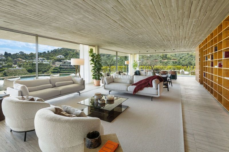 Foto 8e4cc24e-5a28-419f-a3a2-cbd316017bb9. Casa amb aparcament piscina a La Zagaleta Benahavís