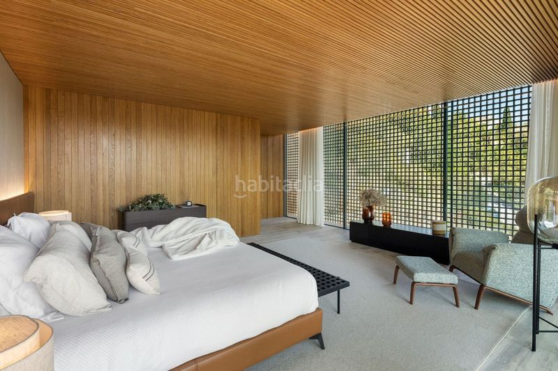 Foto bda6e734-6411-421c-b8ee-29d3e9e6c4c1. Casa amb aparcament piscina a La Zagaleta Benahavís