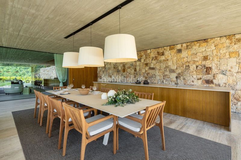 Foto c2d9a3f9-10a5-4cc3-8f30-9305b42cf2e1. Casa amb aparcament piscina a La Zagaleta Benahavís