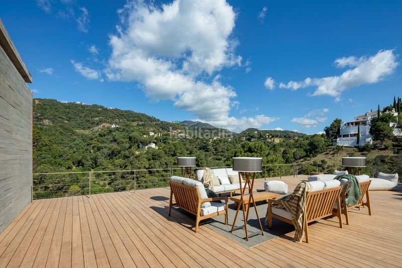 Foto c798849d-a484-4122-a959-dd5356b03a8b. Casa amb aparcament piscina a La Zagaleta Benahavís