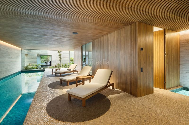 Foto fe41b806-4f43-419f-8235-b1e378aa33c9. Casa amb aparcament piscina a La Zagaleta Benahavís