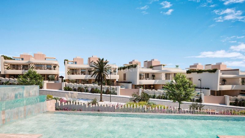 Foto 04a4e5b6-5ad6-4e7b-9374-f1951bf310d4. Casa adossada amb aparcament piscina a Las Lomas de Río Verde Marbella