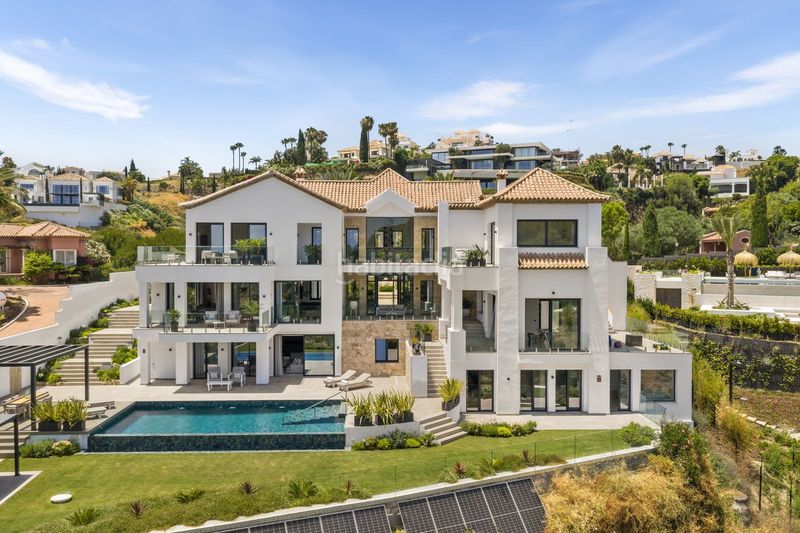 Foto 425b4b6f-7e28-467f-a4f3-39ac26ddb9a0. Casa amb aparcament piscina a Los Flamingos Benahavís