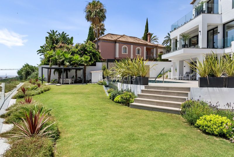 Foto d1030298-a7dd-4778-aade-62622c4c02a4. Casa amb aparcament piscina a Los Flamingos Benahavís