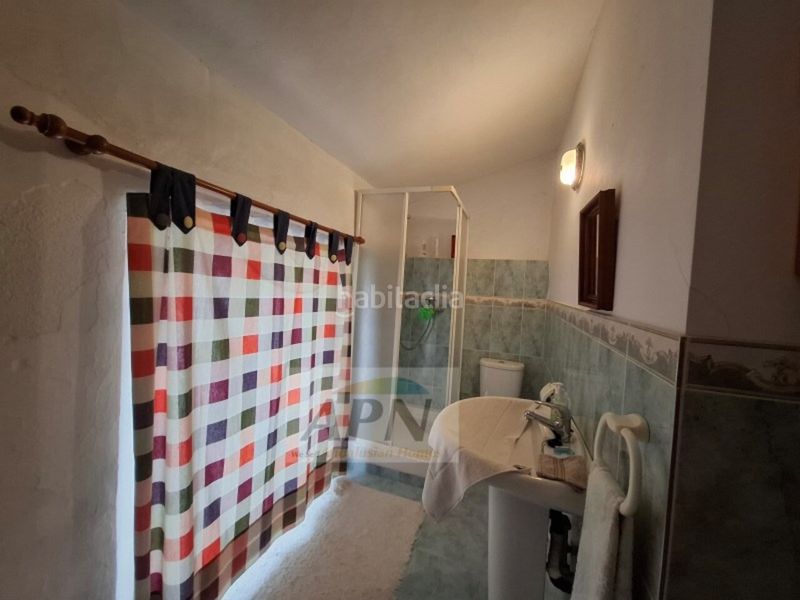 Foto 3938f03f-72dd-4424-9f39-142f3c53354f. Casa adossada a Álora