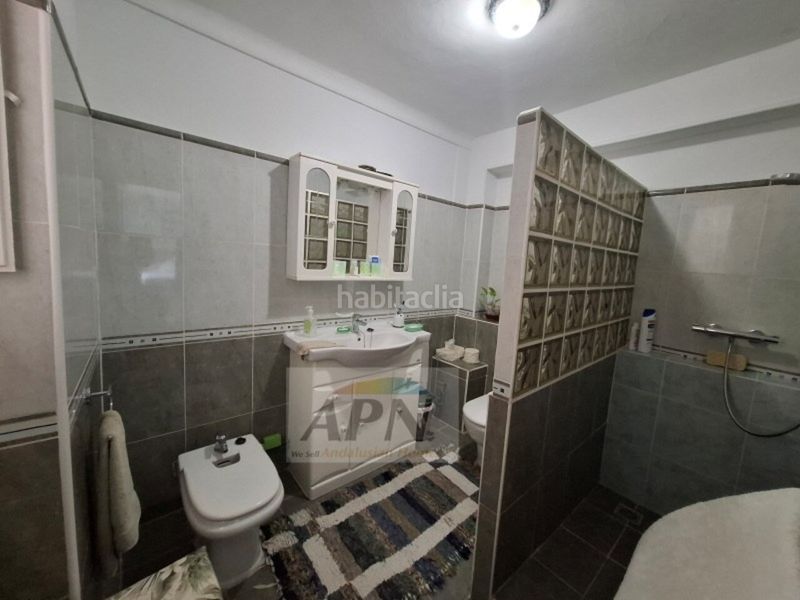 Foto 9a2f099d-5ac6-425d-afc7-a65fe1fd84f2. Casa adossada a Álora