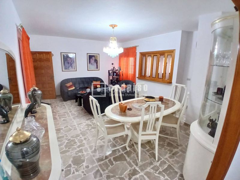 Foto bddbdc7c-f54b-4559-89a7-856af25179d5. Casa amb aparcament a Buen Paso - La Mancha Icod de los Vinos