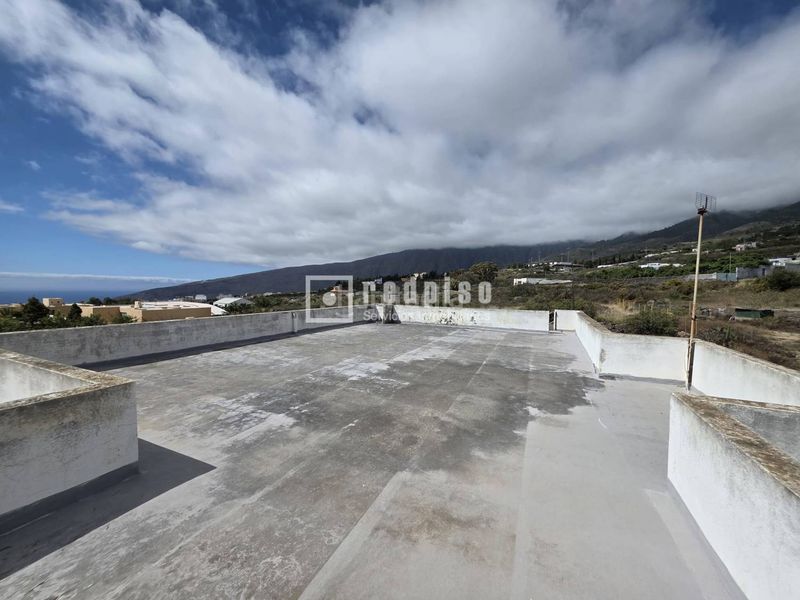 Foto b9a88a52-be13-4d64-9ee2-154c0a70e0bc. Casa in Centro Güímar