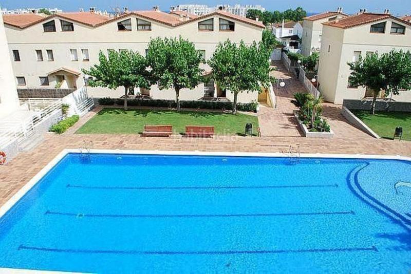 Foto 245f2bd3-dd02-482b-8f47-d08d72903e3c. Casa adossada amb aparcament piscina a Clarà Torredembarra