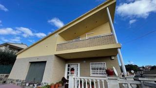 Chalet in Costa Cunit - Els Jardins - Els Rosers. Chalet a cuatro vientos.